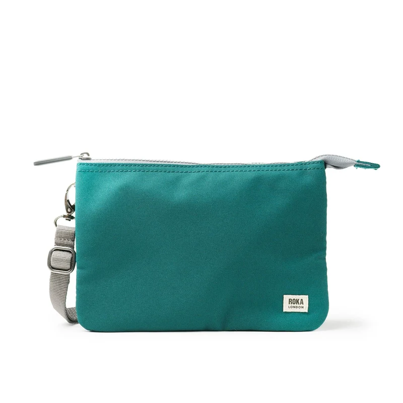 ROKA Carnaby Crossbodytas van gerecycled canvas in turquoise XL-kleur