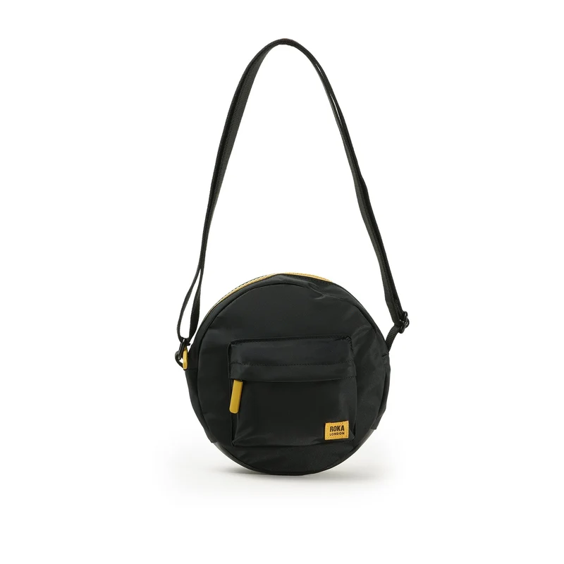 ROKA Helemaal zwart Paddington B Corn Kleine Gerecyclede Nylon Tas
