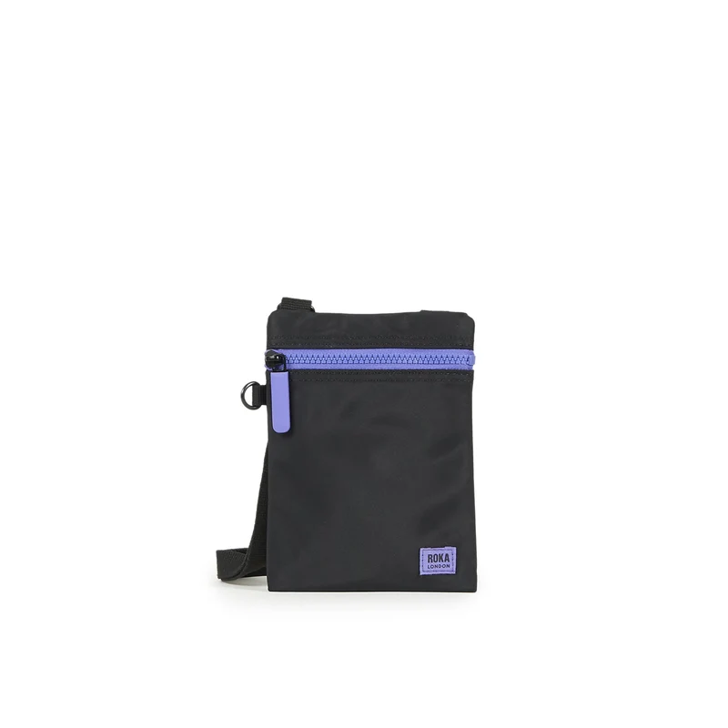 ROKA Helemaal zwart Chelsea Paarse tas van gerecycled nylon