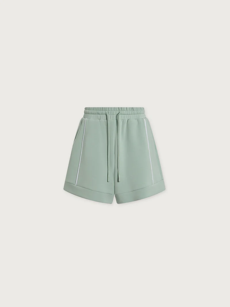 Barnes High Rise Short 4.5