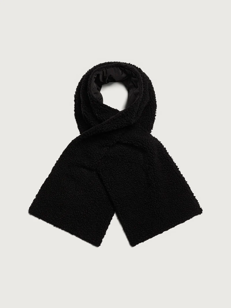 Coronet Quilt Sherpa Scarf