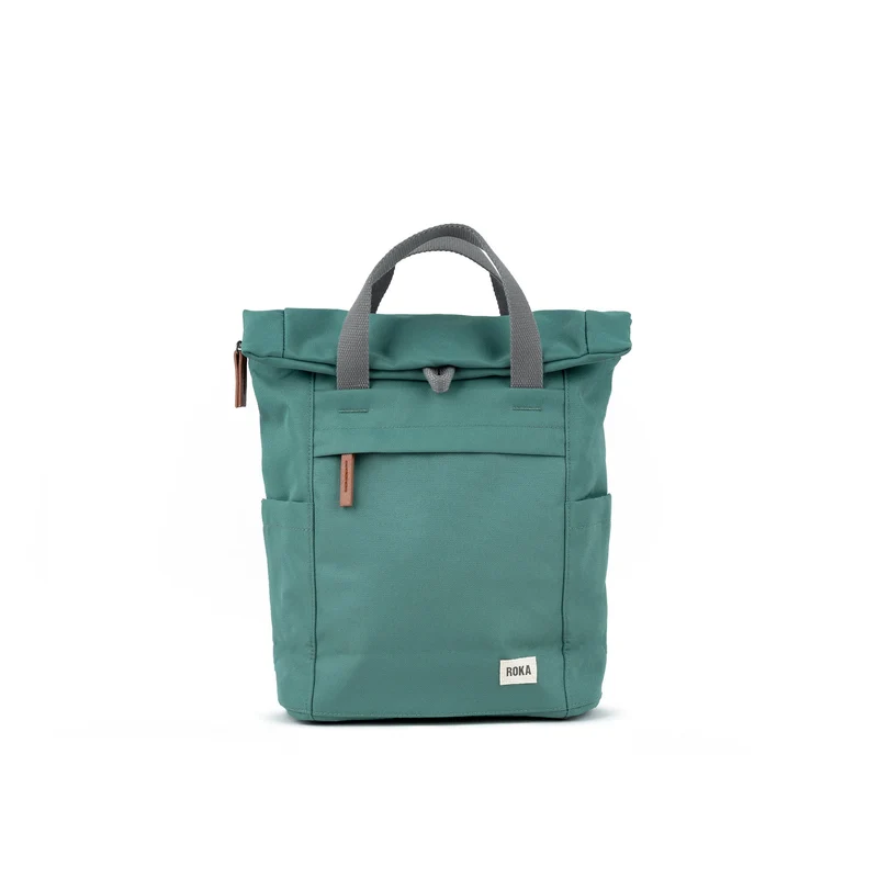 ROKA Finchley Een kleine tas van gerecycled canvas in saliegroen