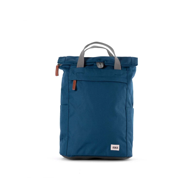 ROKA Finchley Een middelgrote tas van gerecycled canvas, geschikt voor de maritieme sector.