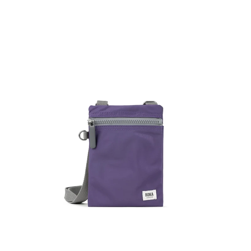 ROKA Chelsea Mulberry gerecyclede nylon tas