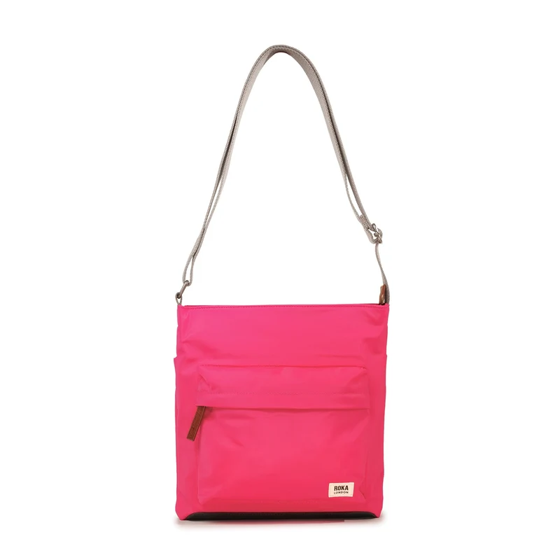 ROKA Kennington B Sparkling Cosmo Medium Tas van gerecycled nylon