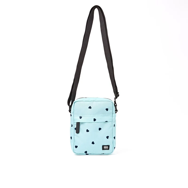 ROKA Bond Tas van gerecycled canvas met hartjesprint