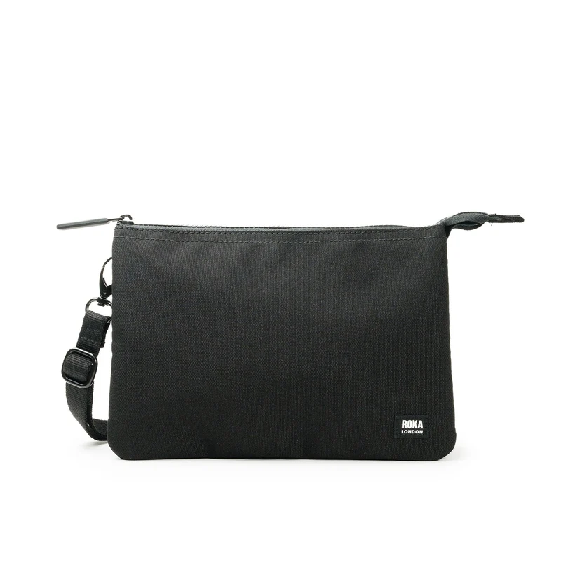 ROKA Helemaal zwart Carnaby Crossbodytas Ash XL van gerecycled canvas