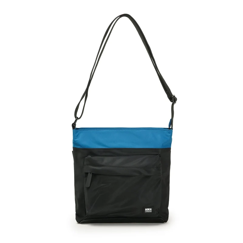ROKA Creatieve verspilling Kennington B Zwarte / Zeehaven Middelgrote Tas van Gerecycled Nylon