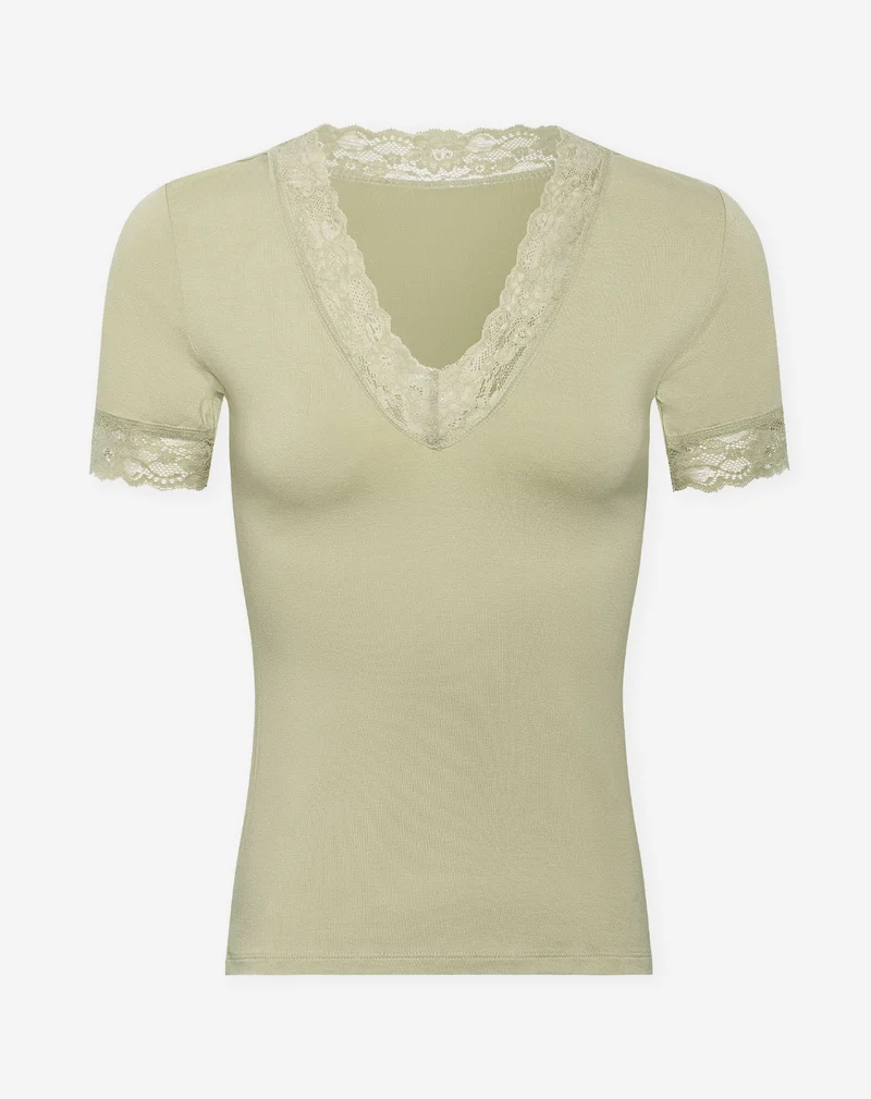 LACE VNECK SHORT SLEEVE TOP PISTACHE