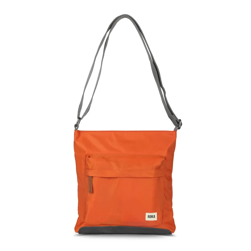 ROKA Kennington B Brandoranje Middelgrote Tas van Gerecycled Nylon