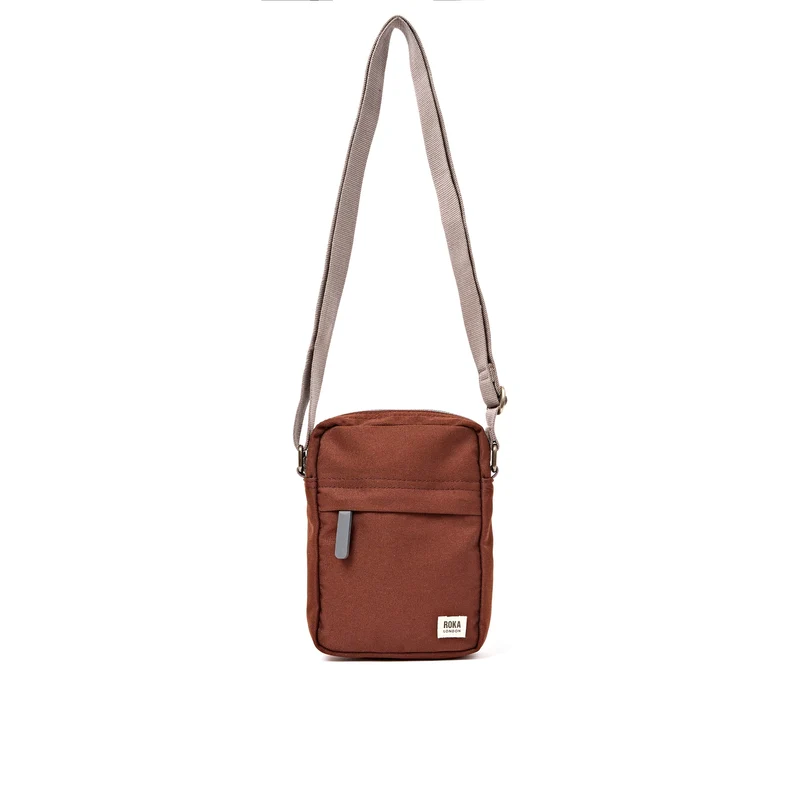 ROKA Bond Chocoladekleurige tas van gerecycled canvas