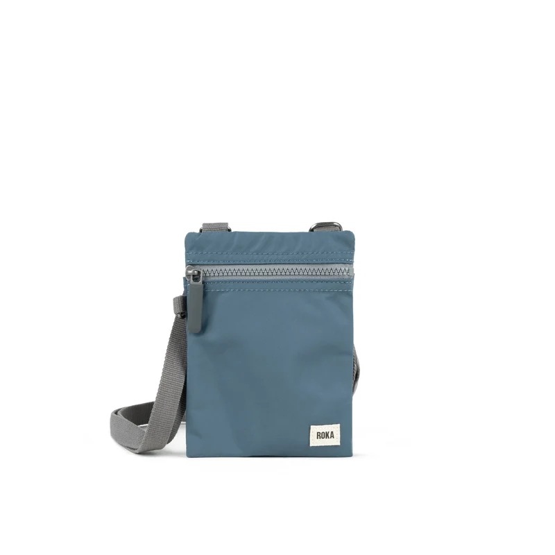 ROKA Chelsea Tas van gerecycled nylon van de luchtmacht