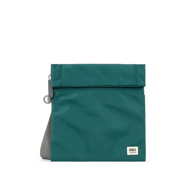 ROKA Stratford Kleine Gerecyclede Nylon Tas - Blauwgroen