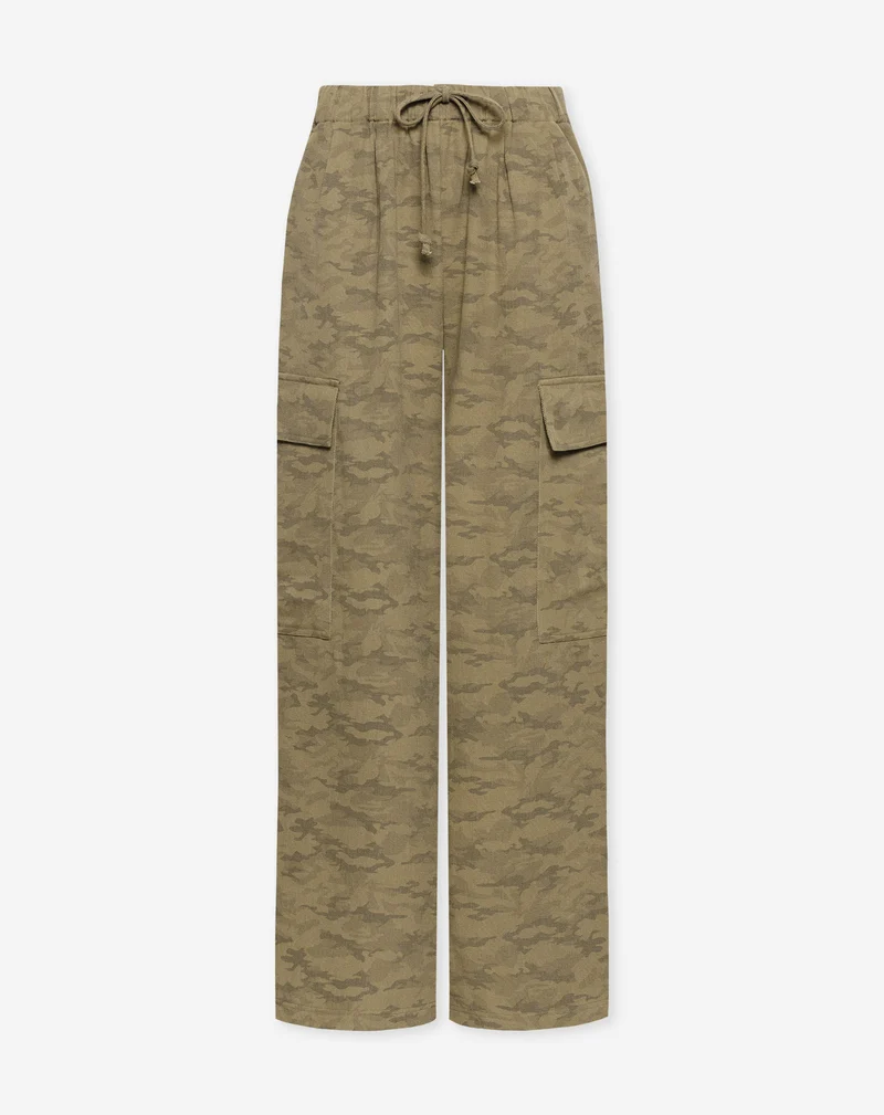 GIA WIDE LEG CARGO PANTS TALL ARMY PRINT GROEN
