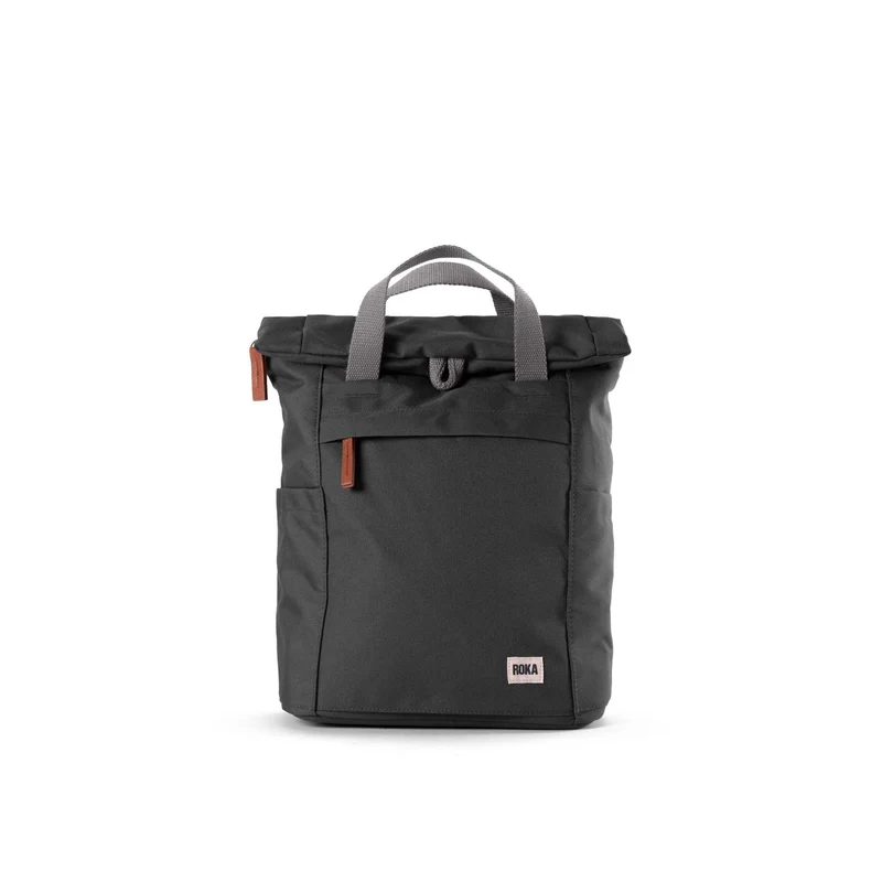 ROKA Finchley Een kleine tas van gerecycled canvas van Carbon.