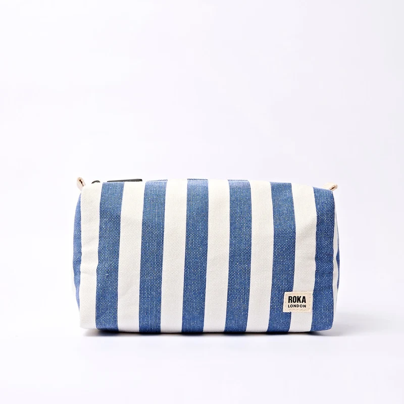 ROKA Mayfair katoenen canvas toilettas | Denim gestreept