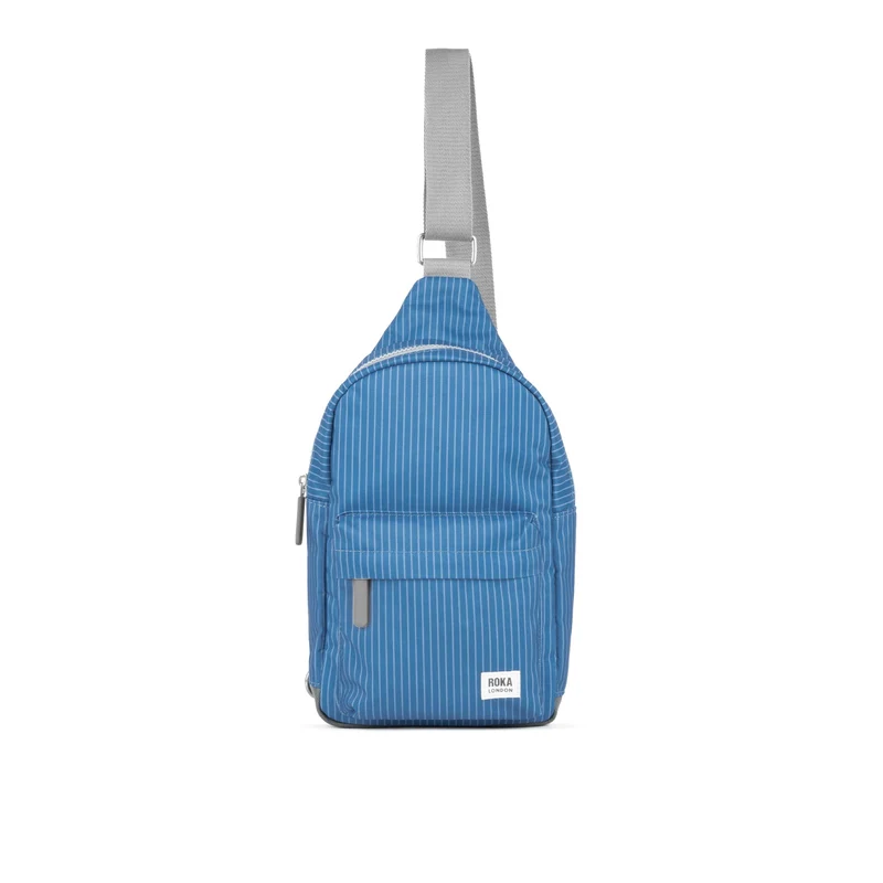 ROKA Willesden Grote tas van gerecycled canvas met middenblauwe denimwassing