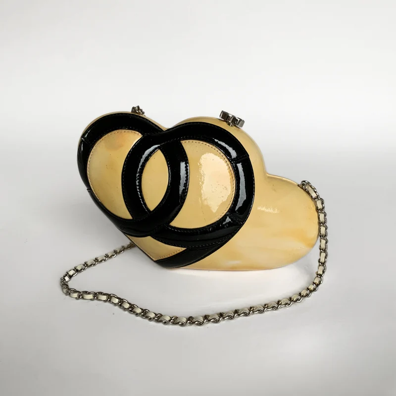 Chanel hart schoudertas lakleer (Limited Edition)