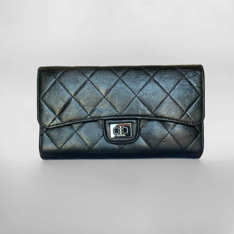 Chanel 2.55 Portomonee lamsleer