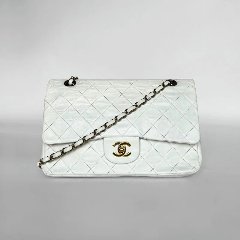 Chanel Classic Flap Bag Medium lamsleer