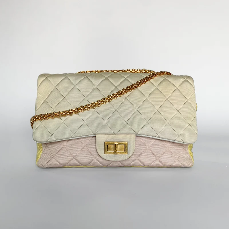 Chanel 2.55 Gewatteerde tas Nylon