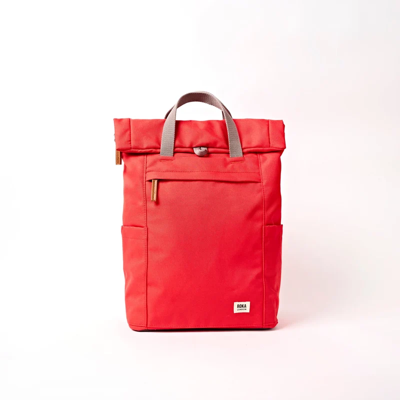 ROKA Finchley Een scharlakenrode middelgrote tas van gerecycled canvas