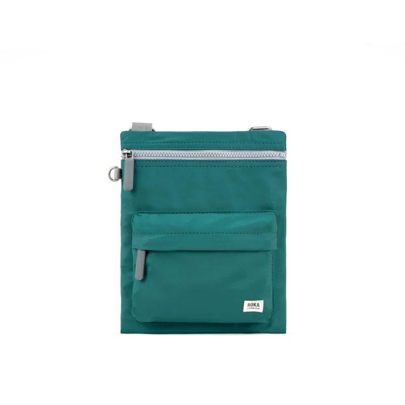 ROKA Chelsea B Teal Gerecyclede Nylon Tas