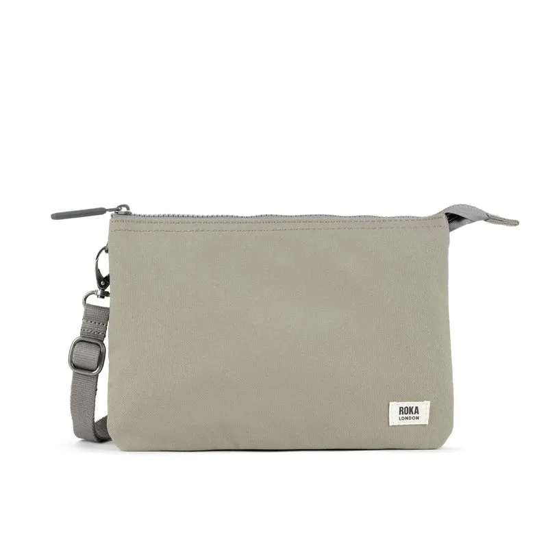 ROKA Carnaby Crossbodytas van gerecycled canvas in de kleur koriander XL