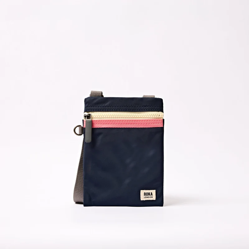 ROKA Chelsea Midnight Stripe tas van gerecycled nylon