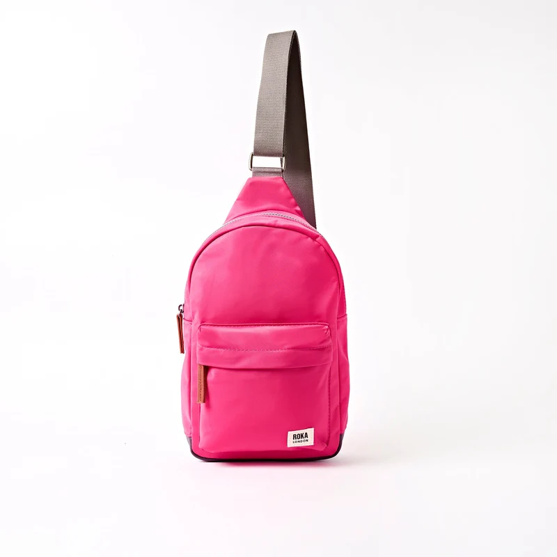ROKA Willesden Grote tas van gerecycled nylon | Granita Rood