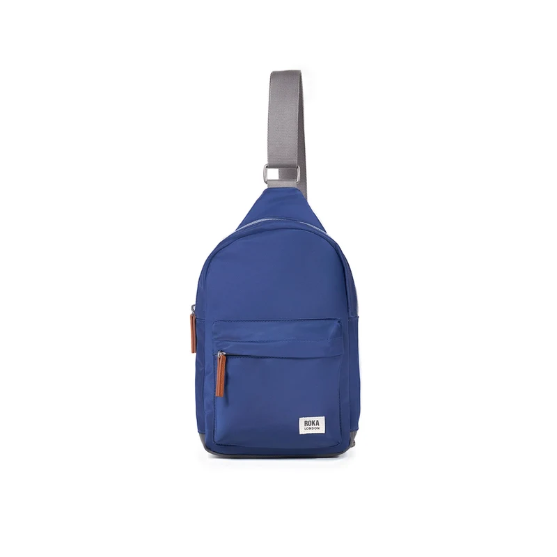ROKA Willesden Grote tas van gerecycled nylon | Frisblauw