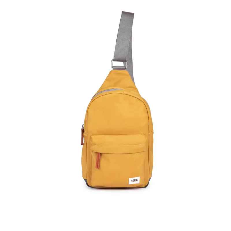 ROKA Willesden Grote gerecyclede nylon tas (B) - Maïs