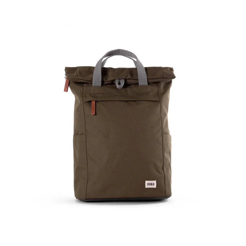 ROKA Finchley Een middelgrote tas van gerecycled canvas met mosmotief