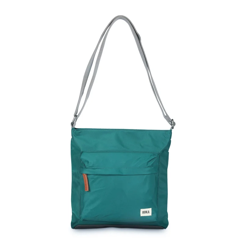 ROKA Kennington B Teal Medium Gerecyclede Nylon Tas