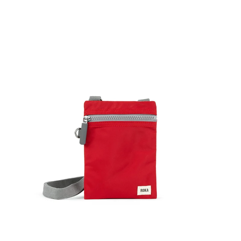 ROKA Chelsea Cranberrykleurige tas van gerecycled nylon