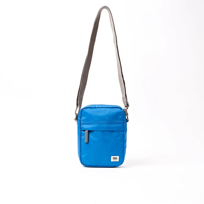 ROKA Bond Malibu blauwe tas van gerecycled nylon