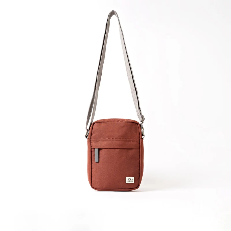 ROKA Bond Henna tas van gerecycled canvas