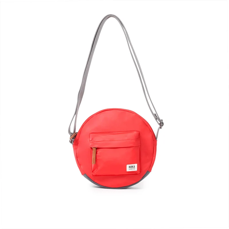ROKA Paddington B Kleine Tas van Gerecycled Nylon | Chili Olie