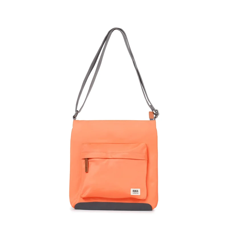 ROKA Kennington B Medium Gerecyclede Nylon Tas | Vuurwerk