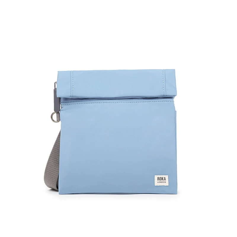 ROKA Stratford Kleine Gerecyclede Nylon Tas | Retro Blauw