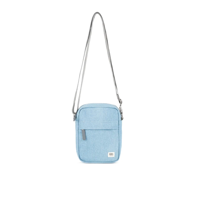 ROKA Bond Tas van licht denim gerecycled canvas